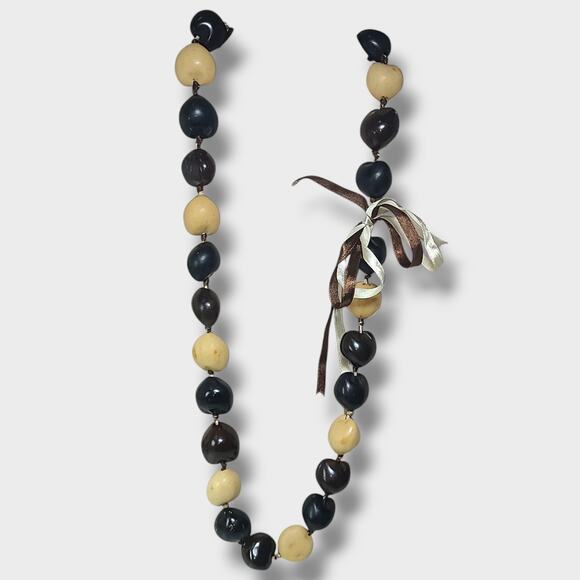 Vintage Hawaiian Kukui Nut Lei Necklace 32"‎ - Picture 7 of 7